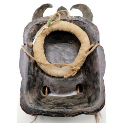 Maschera sciamanica in legno