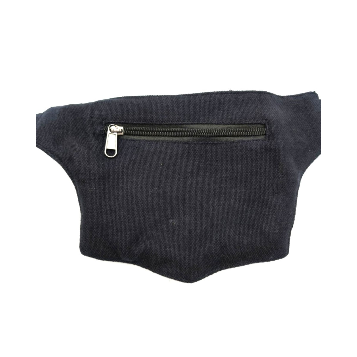 Acquista Marsupio Quadrato Nero su Karmashop.it Acquista Marsupio Quadrato Nero su Karmashop.it