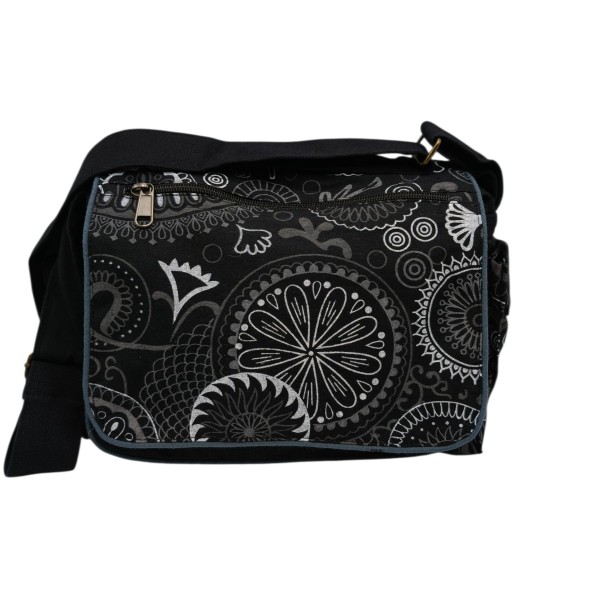 Acquista Borsa media bianco nera su Karmashop.it