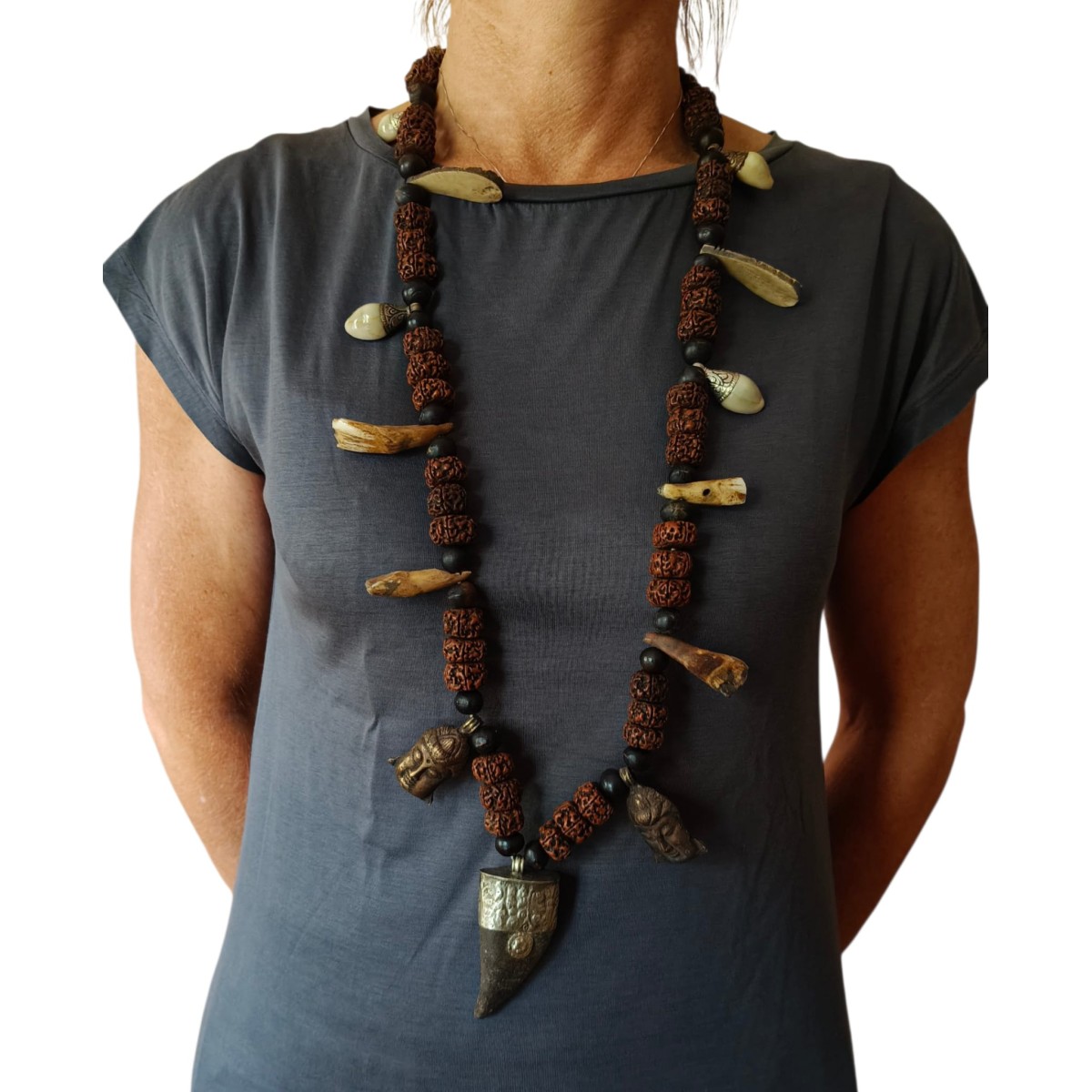 Acquista Collana dell'etnia Konyak su Karmashop.it